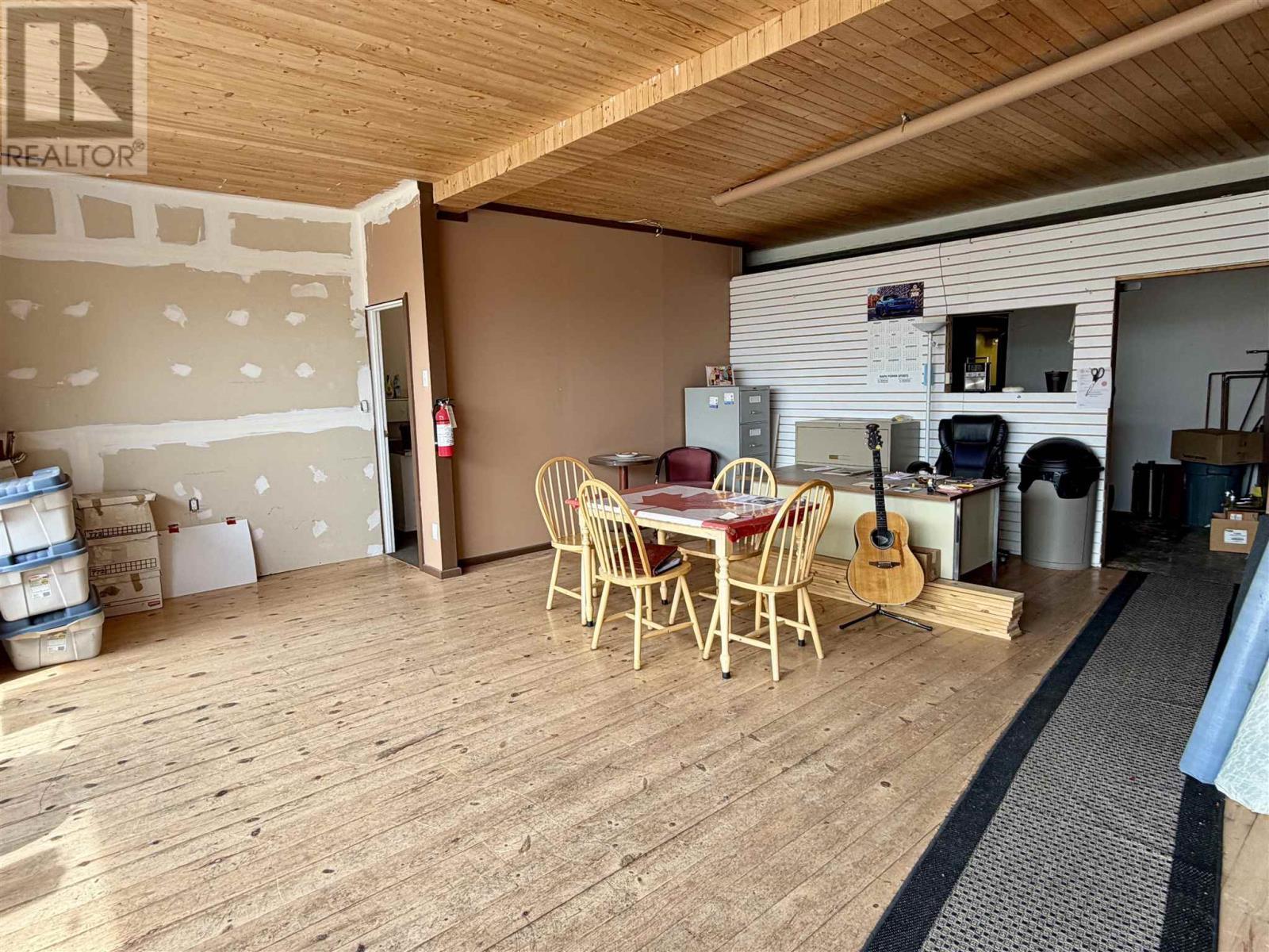 












48 Ontario AVE

,
Elliot Lake,




Ontario
P5A1Y1

