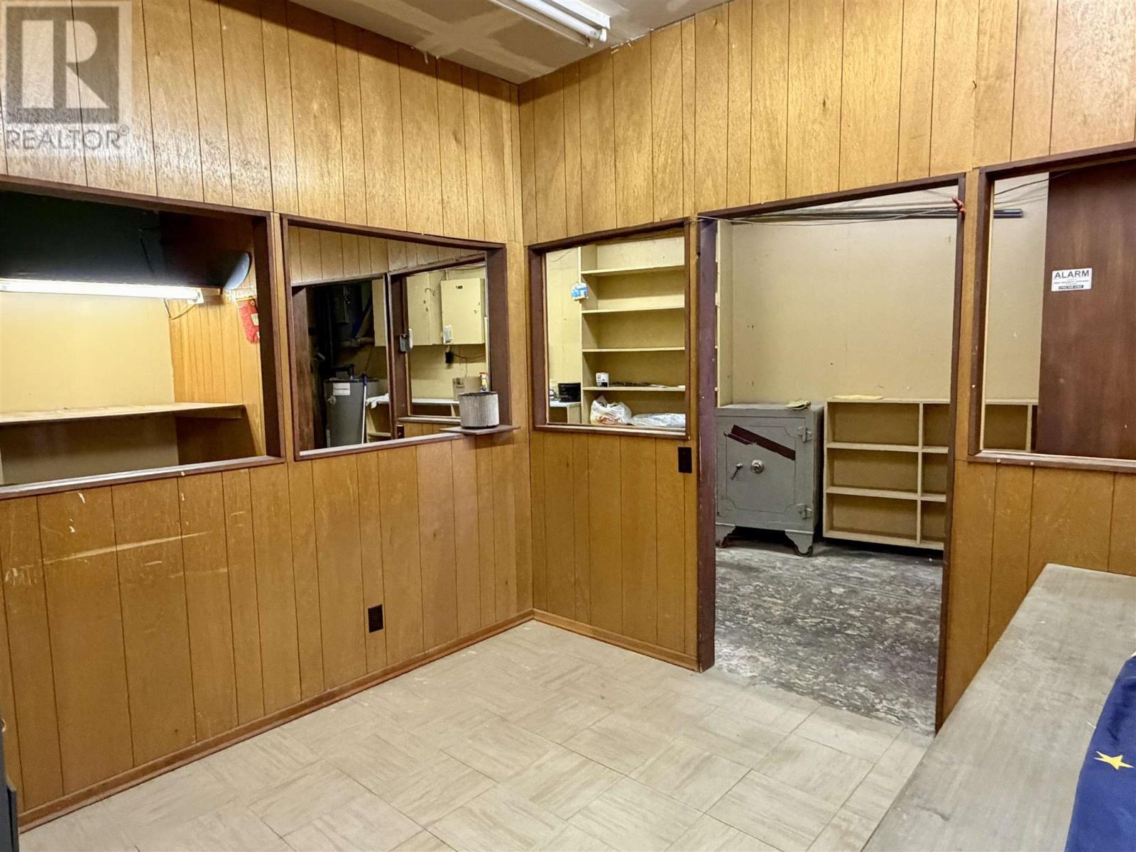 












48 Ontario AVE

,
Elliot Lake,




Ontario
P5A1Y1

