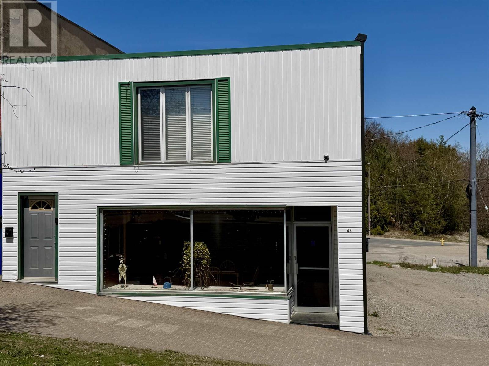 












48 Ontario AVE

,
Elliot Lake,




Ontario
P5A1Y1

