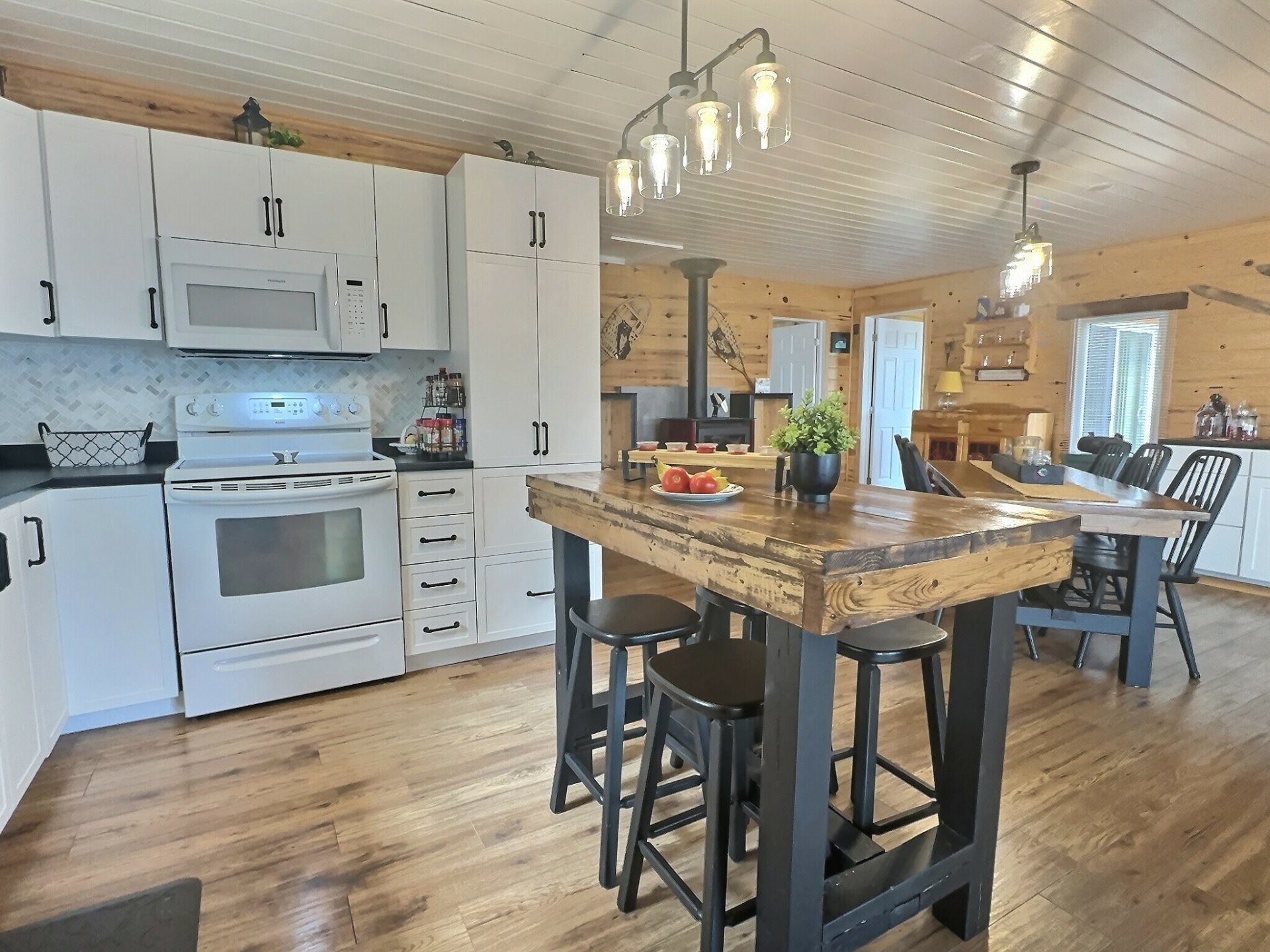 









1084


Mtée Carniel

,
Guérin,




QC
J0Z2E0

