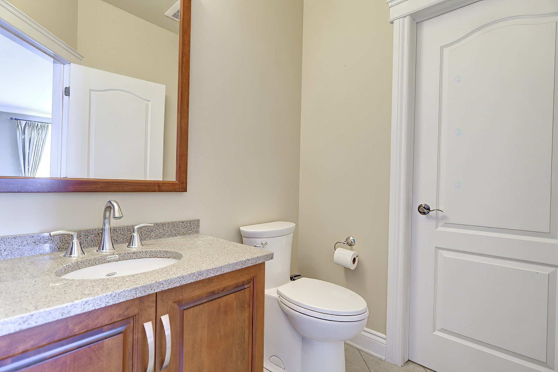 









8085


Rue de Lausanne

,
Brossard,




QC
J4Y0K3

