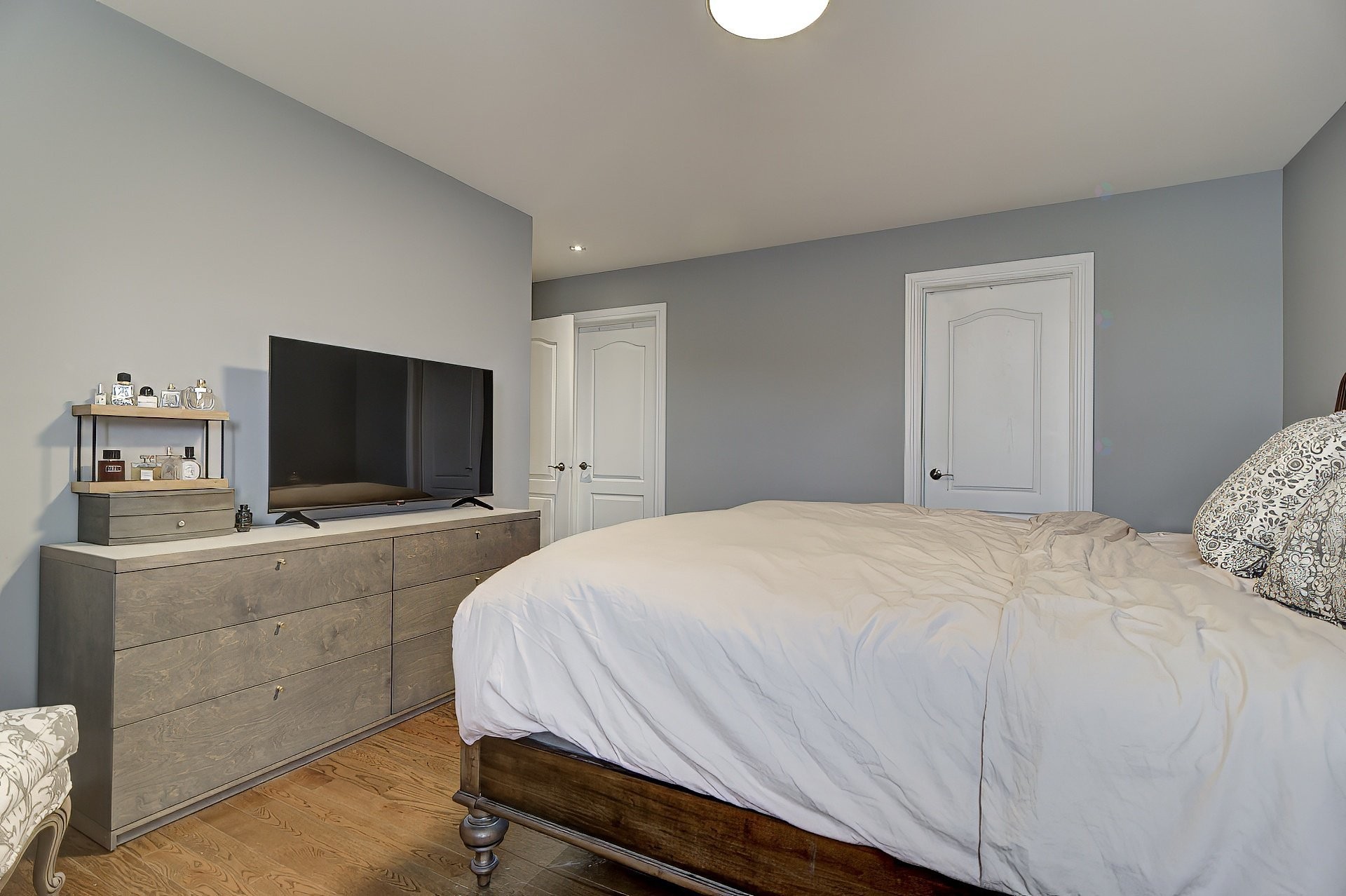 









8085


Rue de Lausanne

,
Brossard,




QC
J4Y0K3

