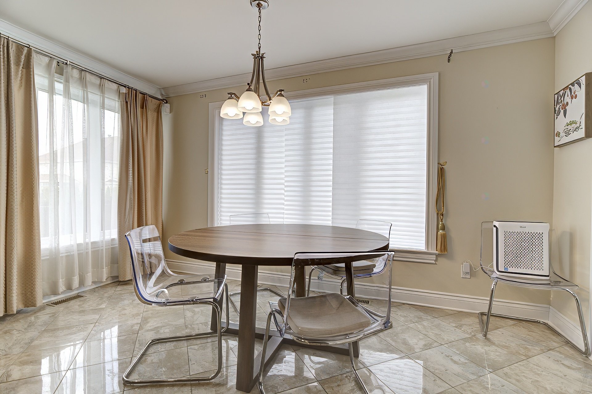 









8085


Rue de Lausanne

,
Brossard,




QC
J4Y0K3

