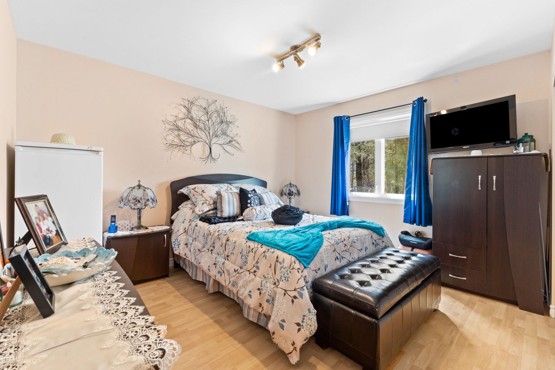 









2162


Mtée Paiement

,
Val-des-Monts,




QC
J8N7E1

