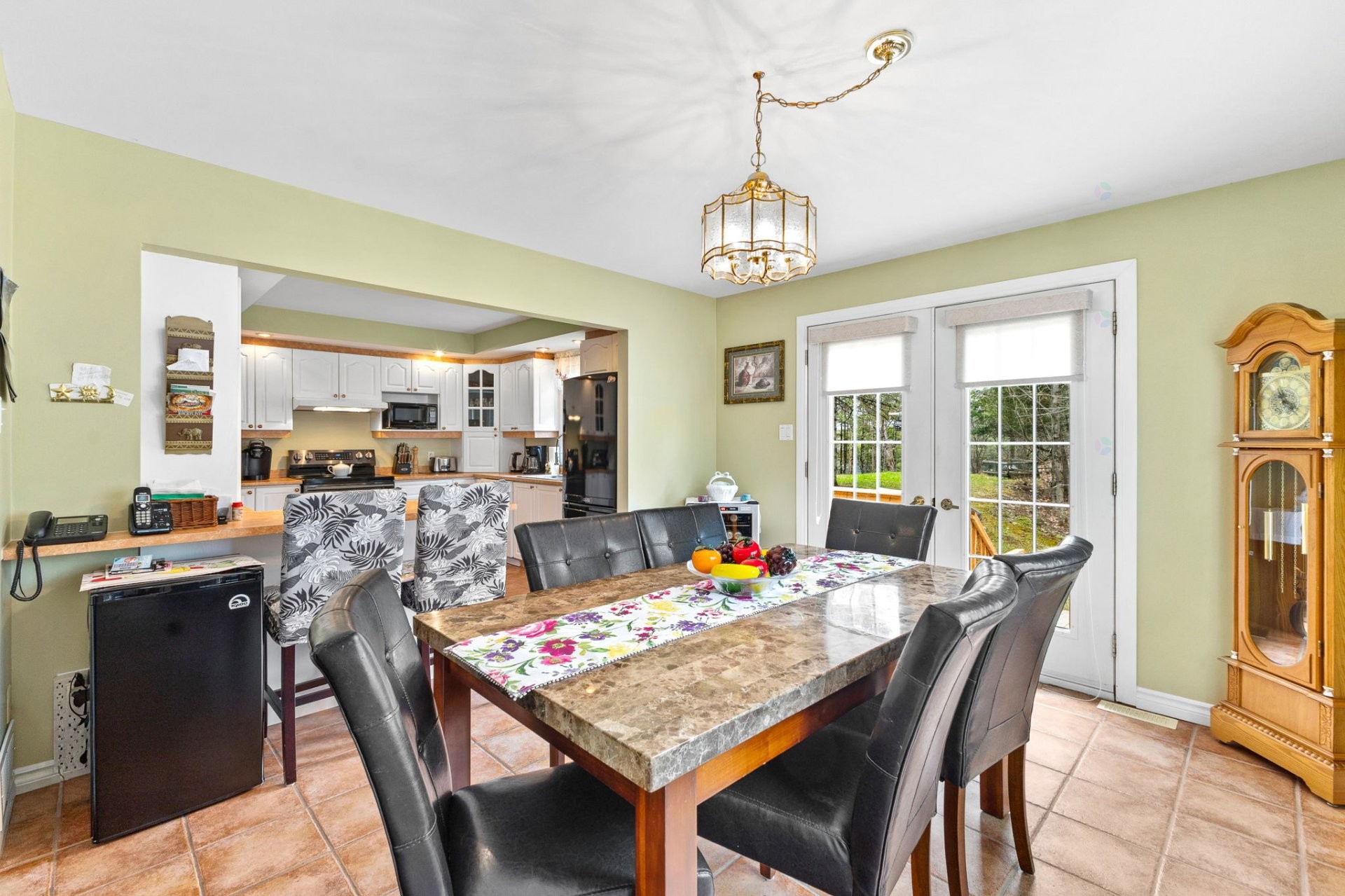









2162


Mtée Paiement

,
Val-des-Monts,




QC
J8N7E1

