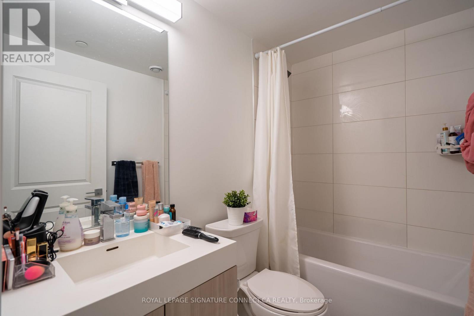












1603 - 251 JARVIS STREET

,
Toronto,




Ontario
M5B0C3

