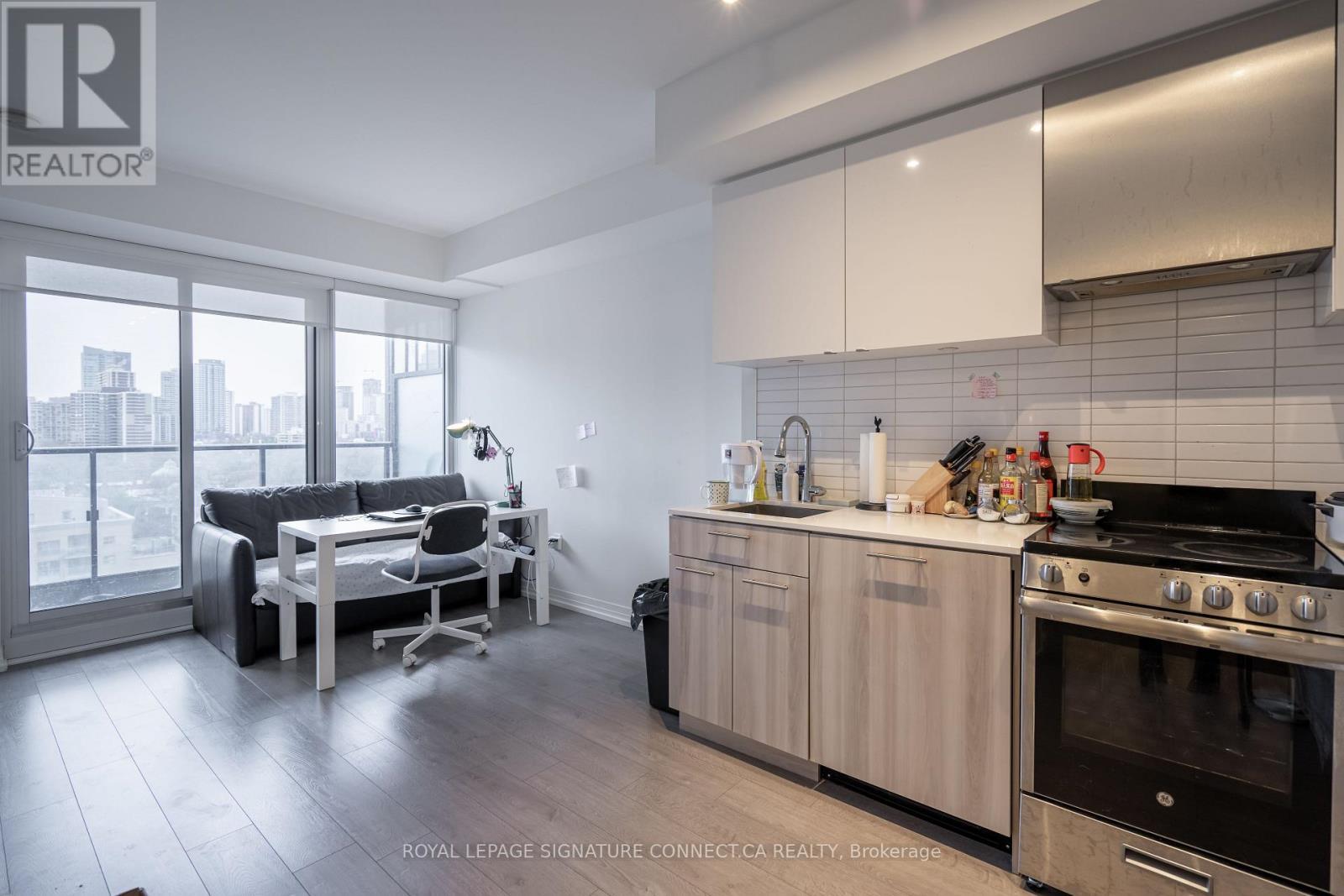 












1603 - 251 JARVIS STREET

,
Toronto,




Ontario
M5B0C3

