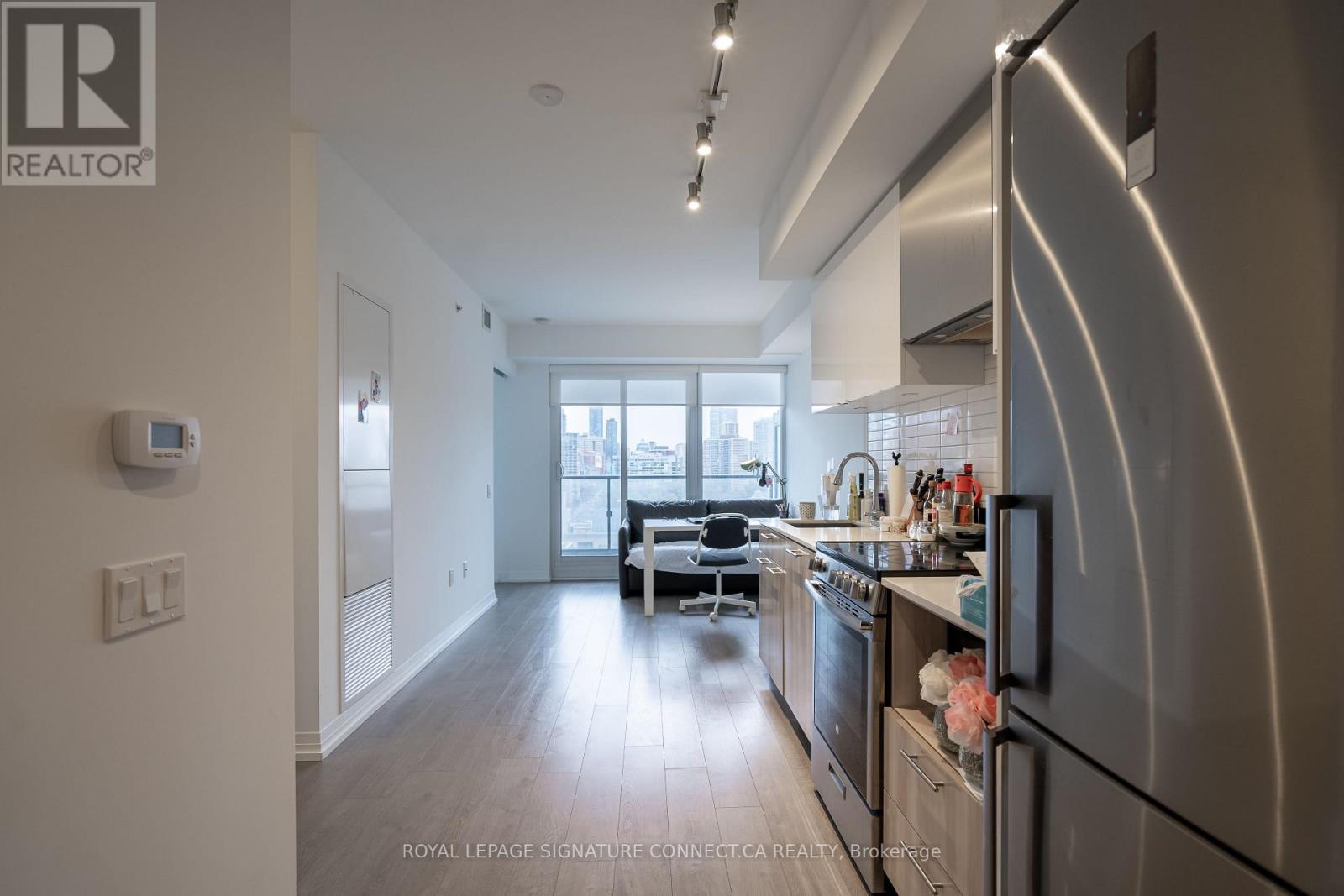 












1603 - 251 JARVIS STREET

,
Toronto,




Ontario
M5B0C3

