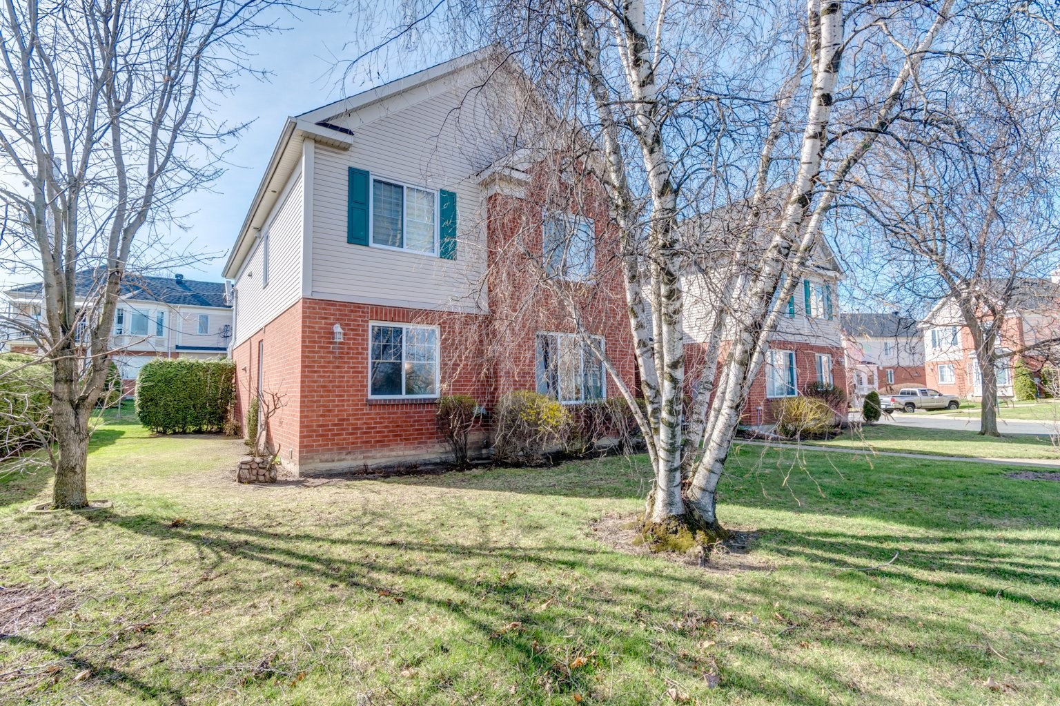 









374


Rue de Dijon

,
Boucherville,




QC
J4B8G1

