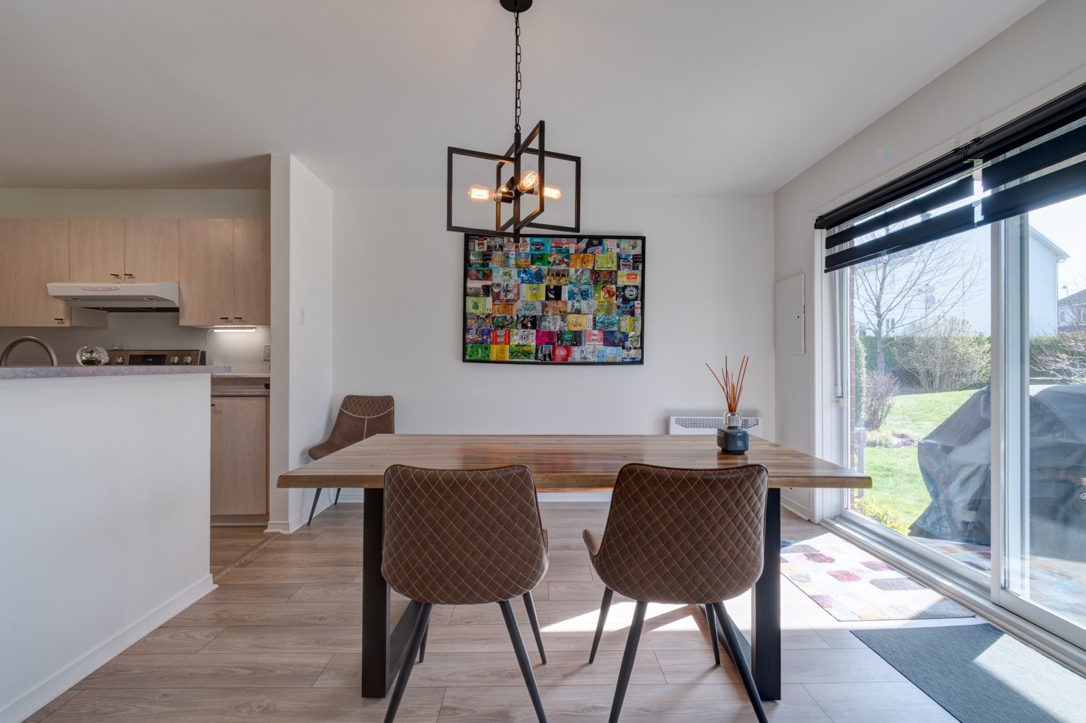 









374


Rue de Dijon

,
Boucherville,




QC
J4B8G1

