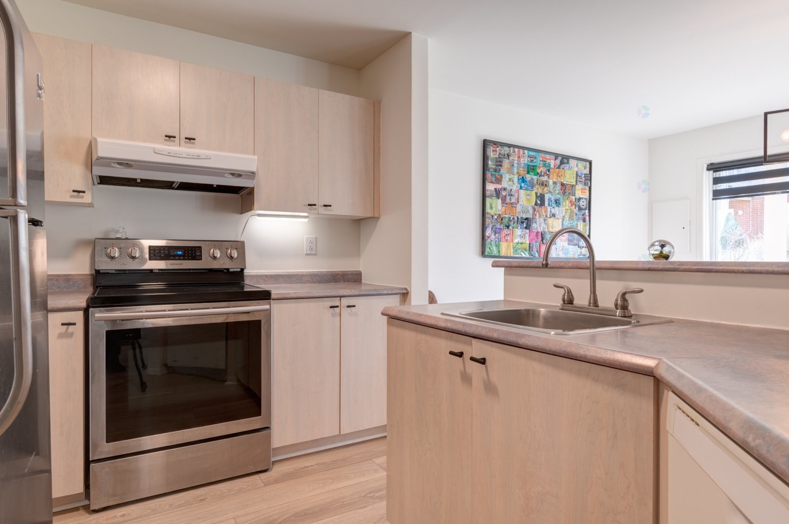 









374


Rue de Dijon

,
Boucherville,




QC
J4B8G1

