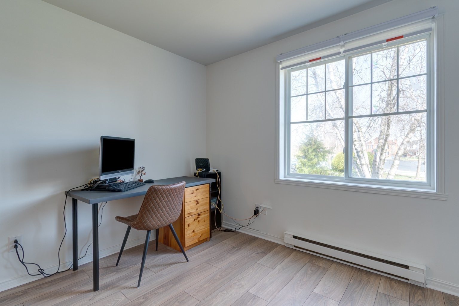 









374


Rue de Dijon

,
Boucherville,




QC
J4B8G1


