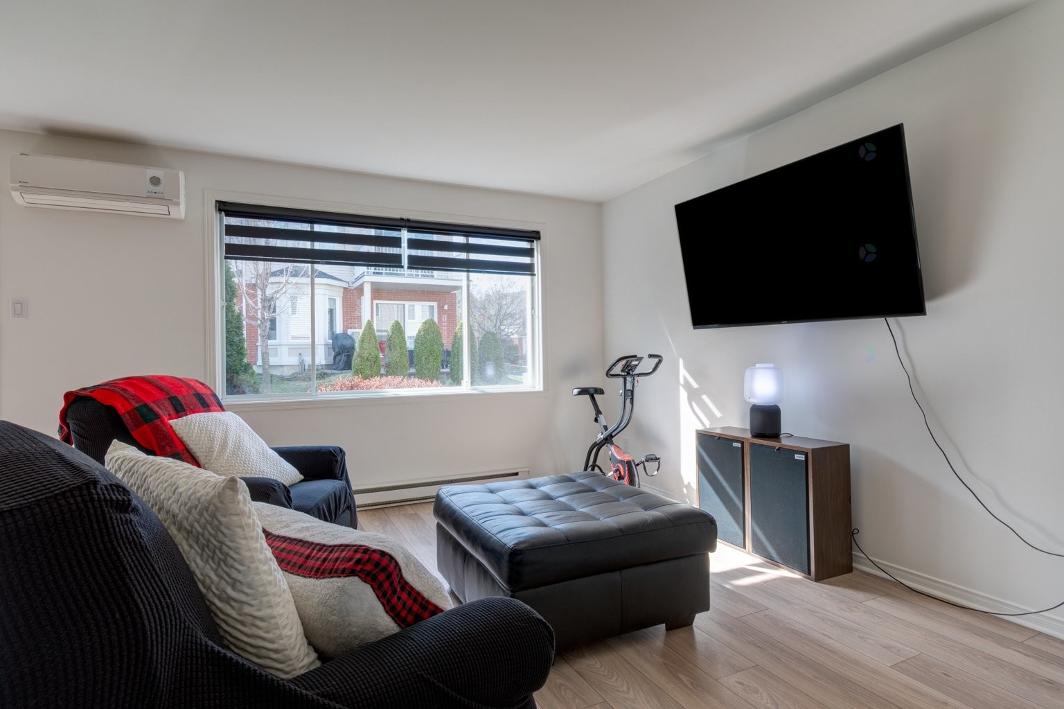 









374


Rue de Dijon

,
Boucherville,




QC
J4B8G1

