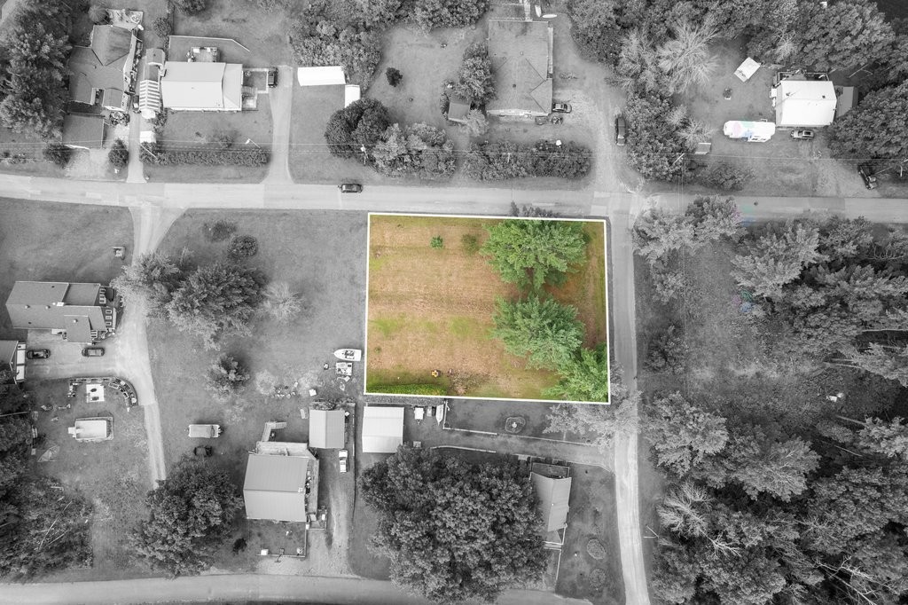 









17


Rue Benthley

,
Portage-du-Fort,







QC
J0X2T0

