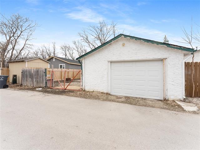 









18


Dorge

DR,
Winnipeg,




MB
R3V 1M4

