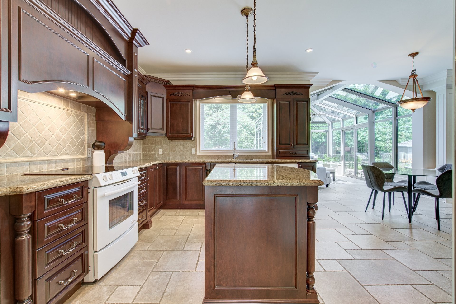 









53


Rue de Chaumont

,
Blainville,




QC
J7B6B4

