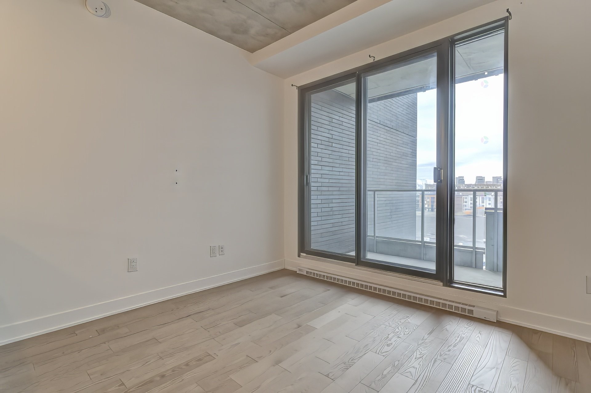 









1150


Boul. René-Lévesque E.

, 523,
Montréal (Ville-Marie),




QC
H2L0J6

