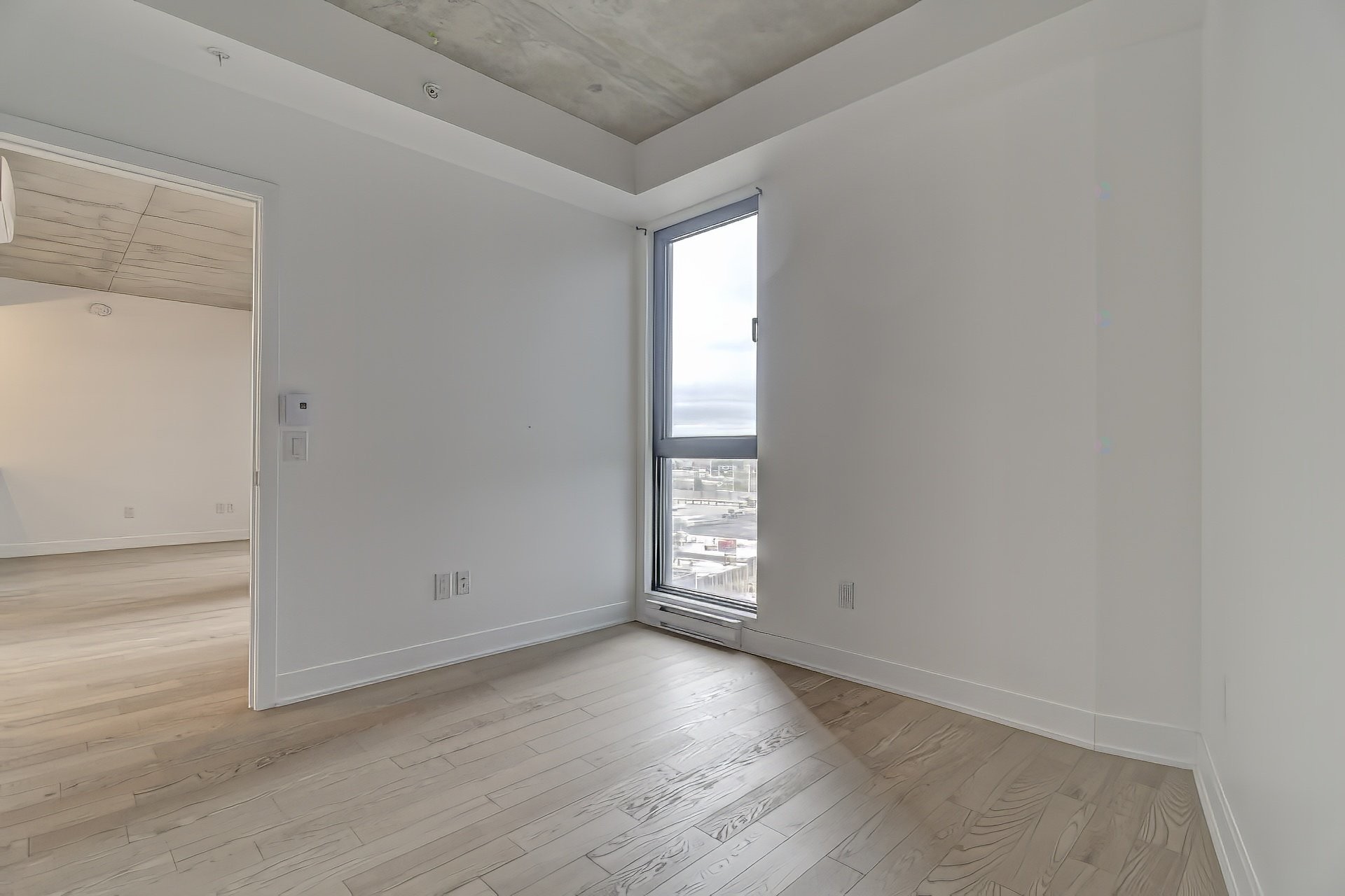 









1150


Boul. René-Lévesque E.

, 523,
Montréal (Ville-Marie),




QC
H2L0J6


