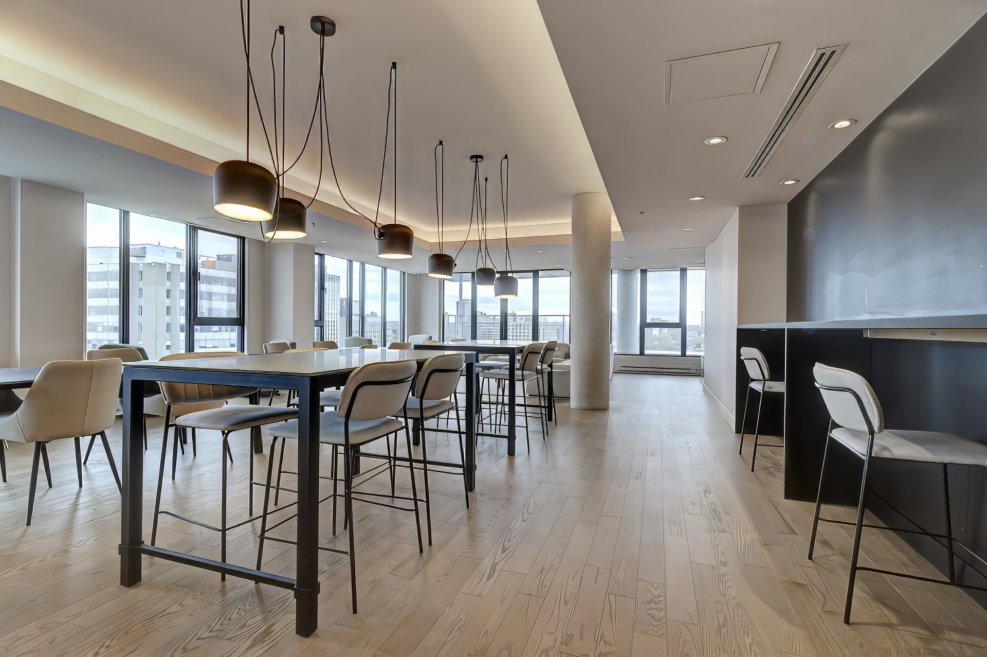 









1150


Boul. René-Lévesque E.

, 523,
Montréal (Ville-Marie),




QC
H2L0J6

