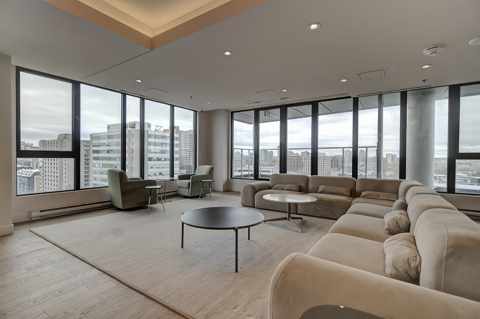 









1150


Boul. René-Lévesque E.

, 523,
Montréal (Ville-Marie),




QC
H2L0J6

