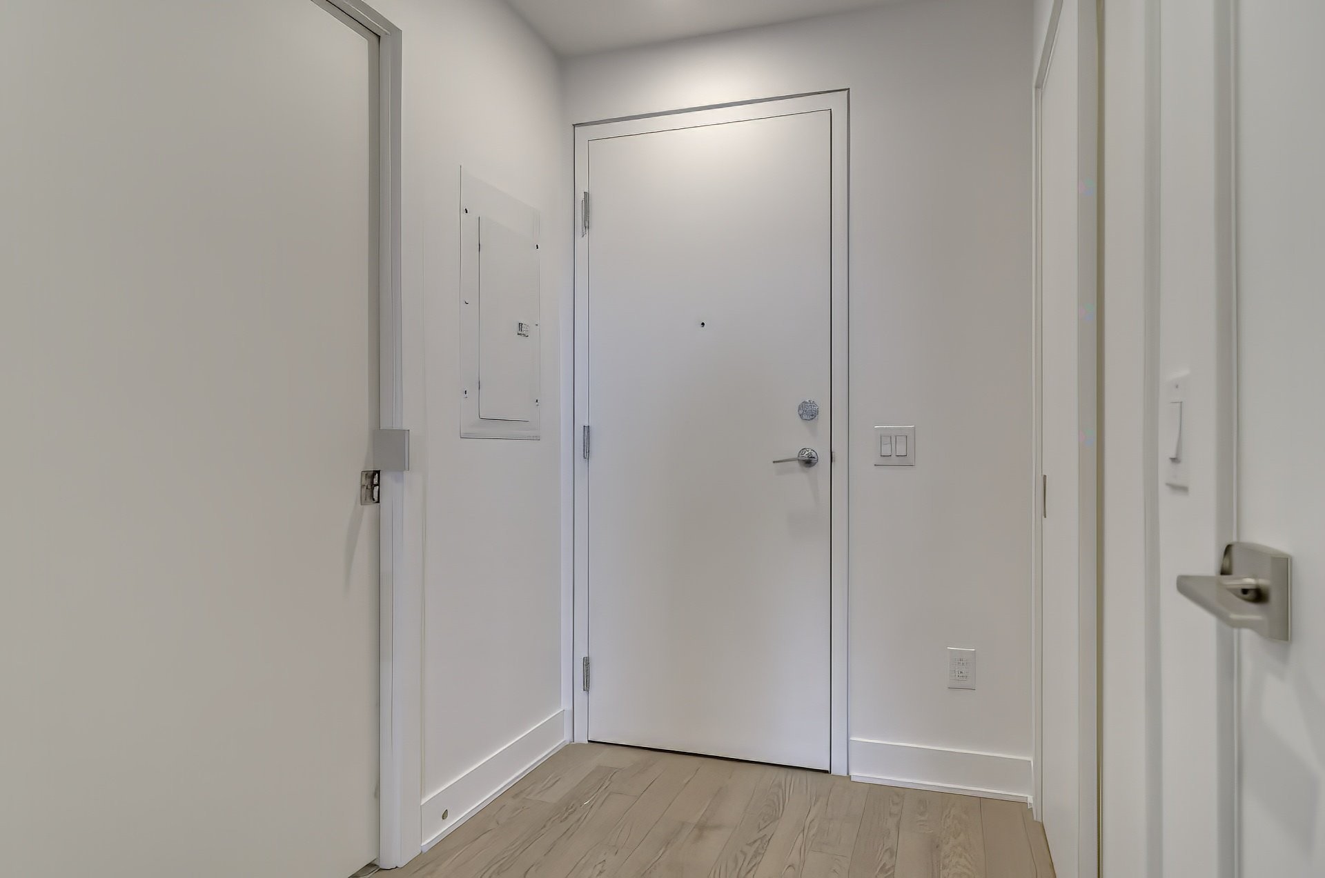 









1150


Boul. René-Lévesque E.

, 523,
Montréal (Ville-Marie),




QC
H2L0J6

