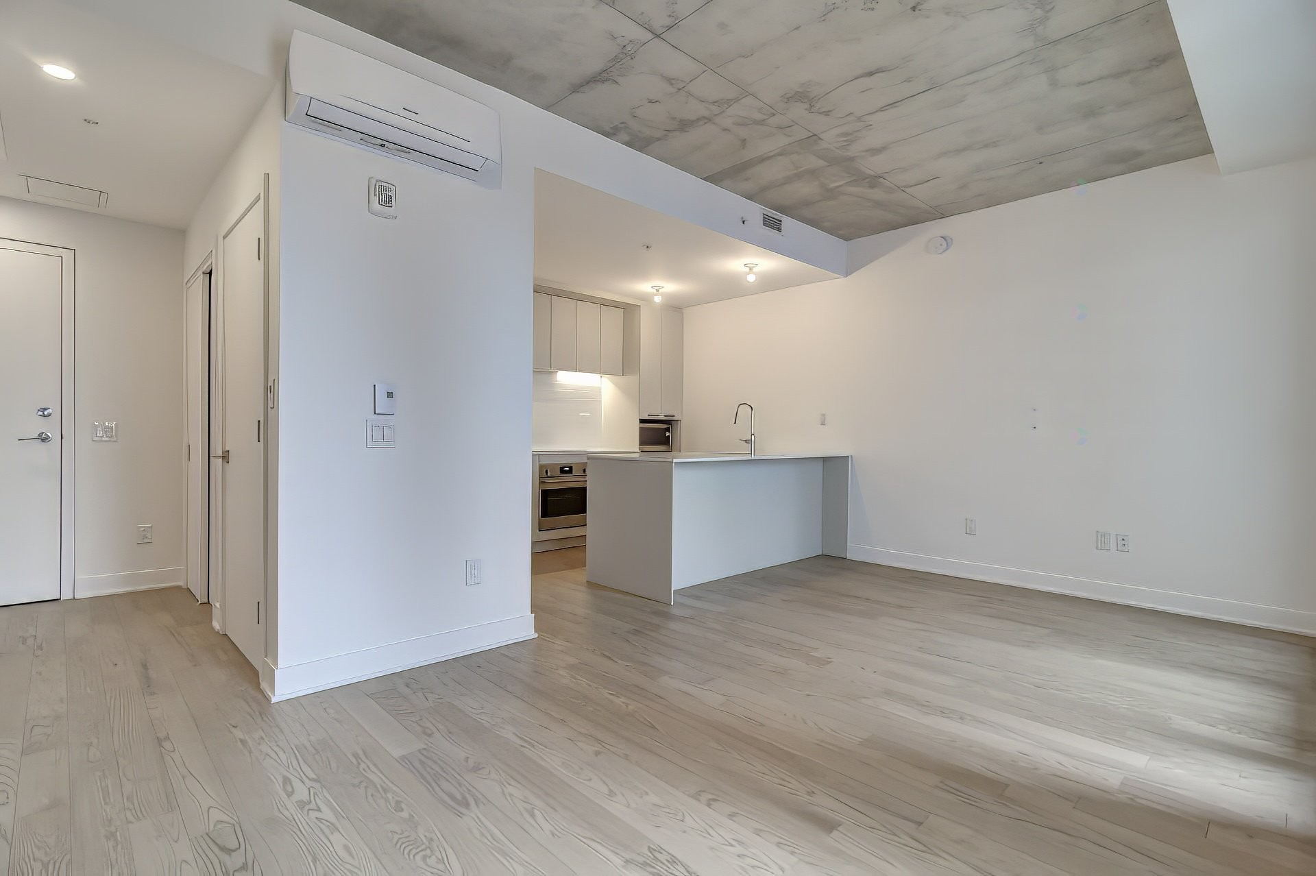 









1150


Boul. René-Lévesque E.

, 523,
Montréal (Ville-Marie),




QC
H2L0J6

