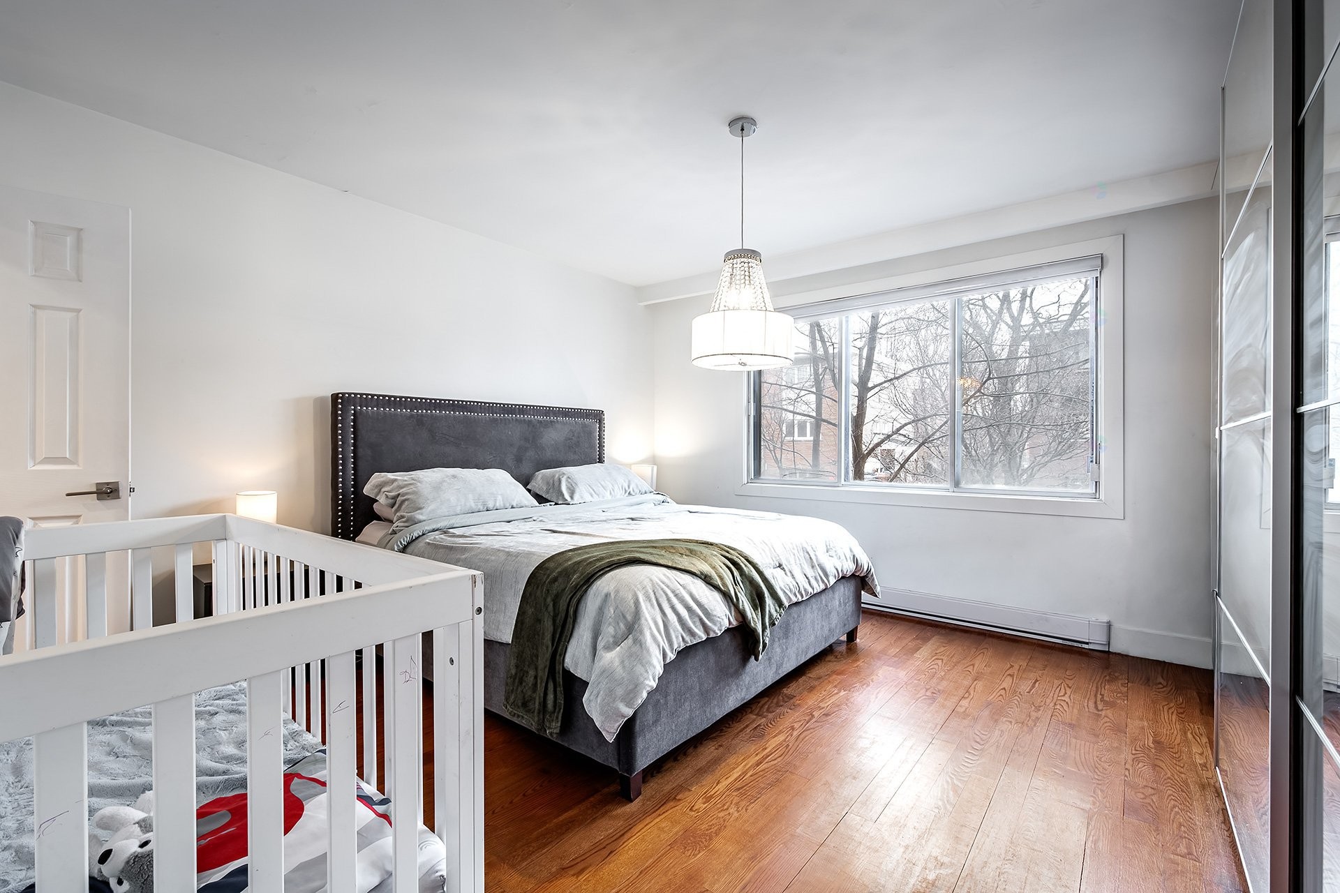 









5754

 - 5756


Av. Fairside

,
Côte-Saint-Luc,




QC
H4W2A7

