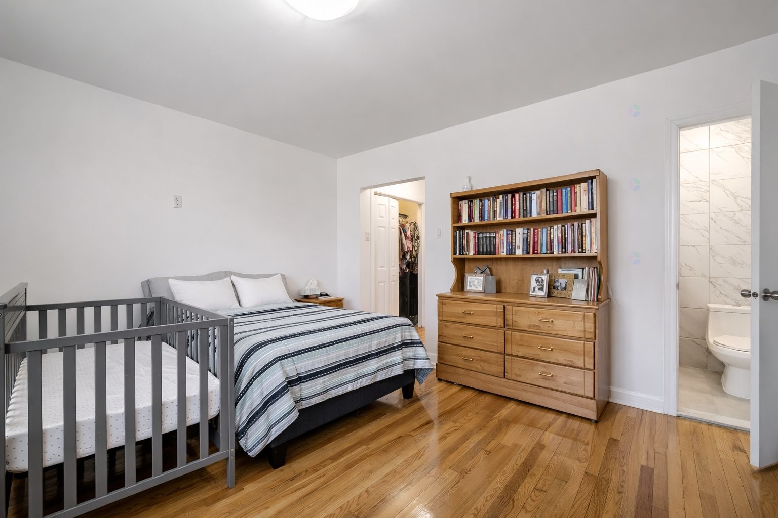 









5754

 - 5756


Av. Fairside

,
Côte-Saint-Luc,




QC
H4W2A7

