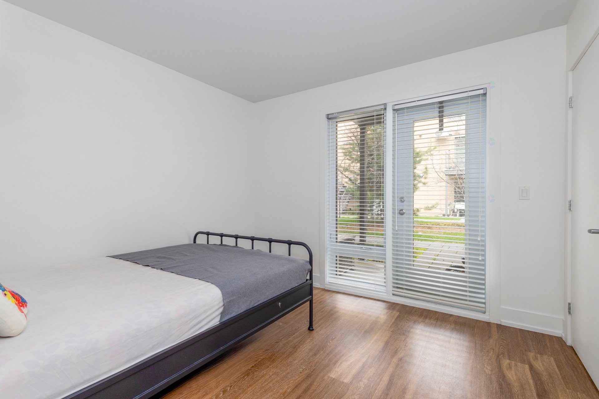 









4876


Rue La Perrière

,
Longueuil (Saint-Hubert),




QC
J3Y0S6

