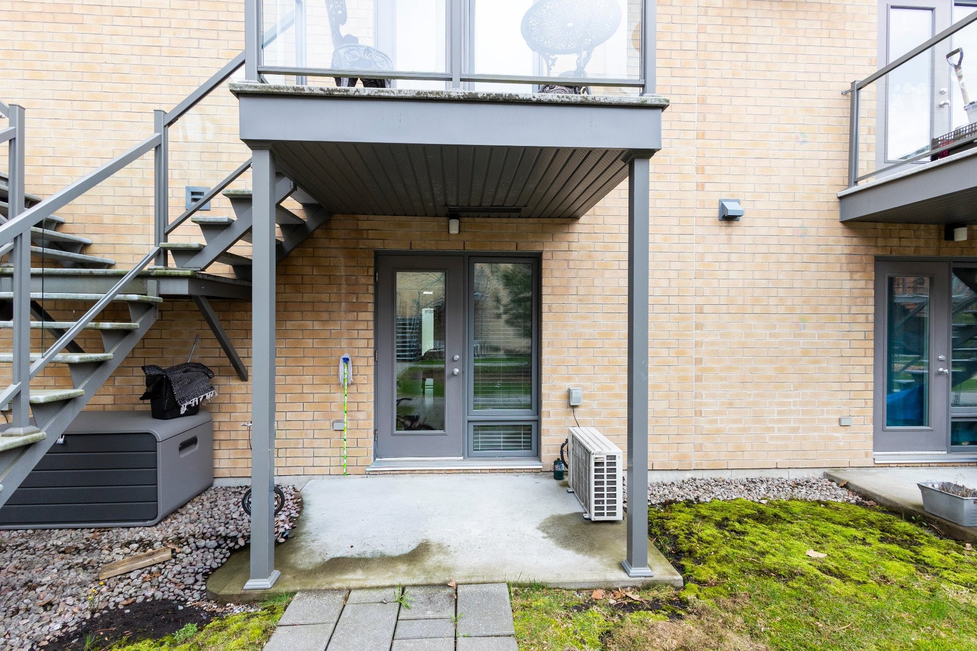 









4876


Rue La Perrière

,
Longueuil (Saint-Hubert),




QC
J3Y0S6


