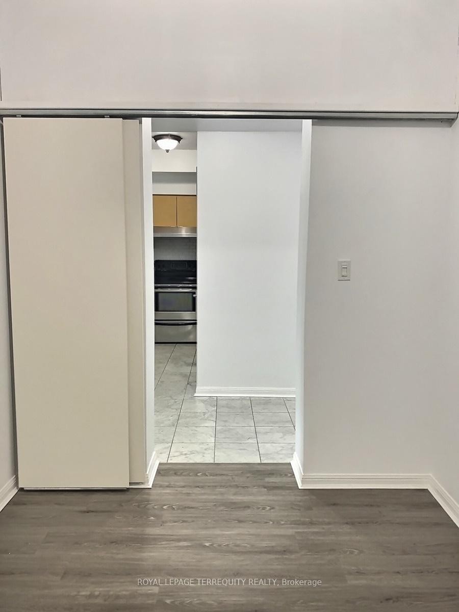 









230


Queens

Quay West, 2322,
Toronto,




ON
M5J 2Y7

