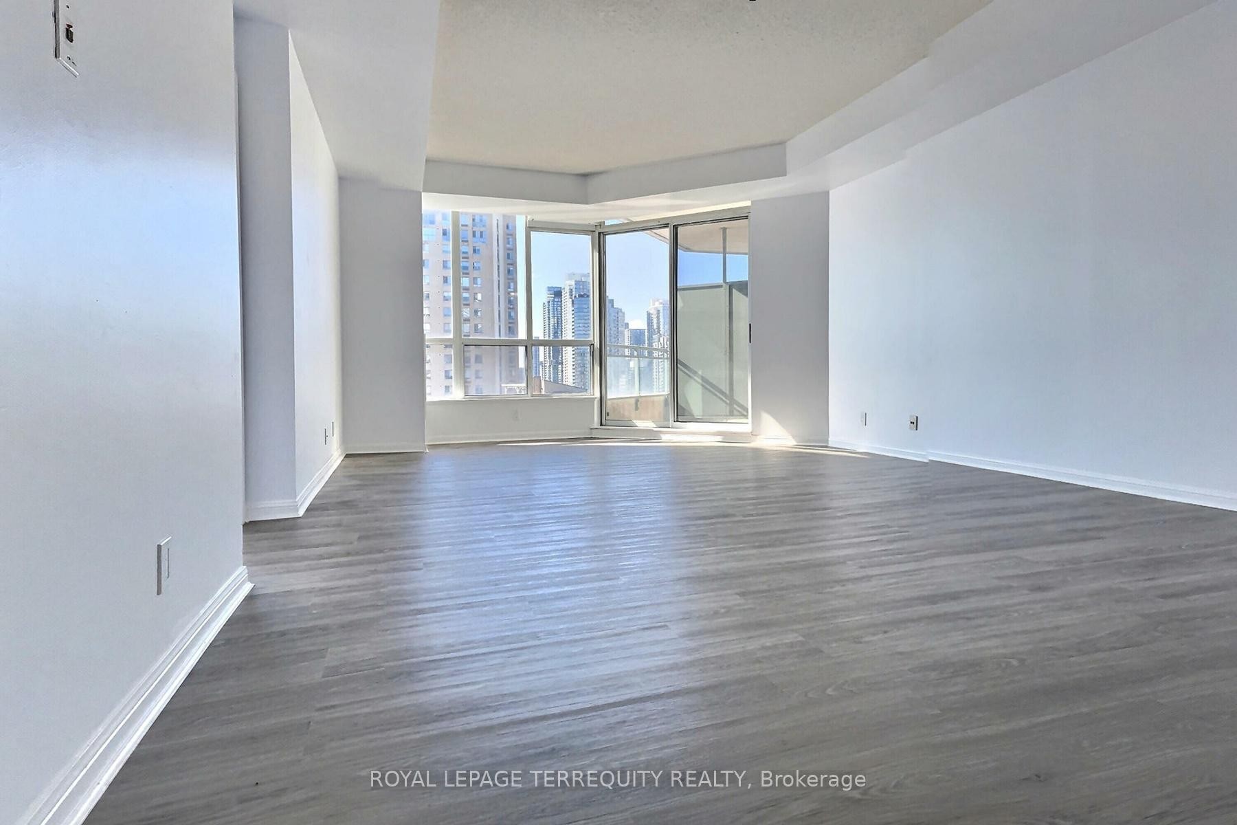 









230


Queens

Quay West, 2322,
Toronto,




ON
M5J 2Y7

