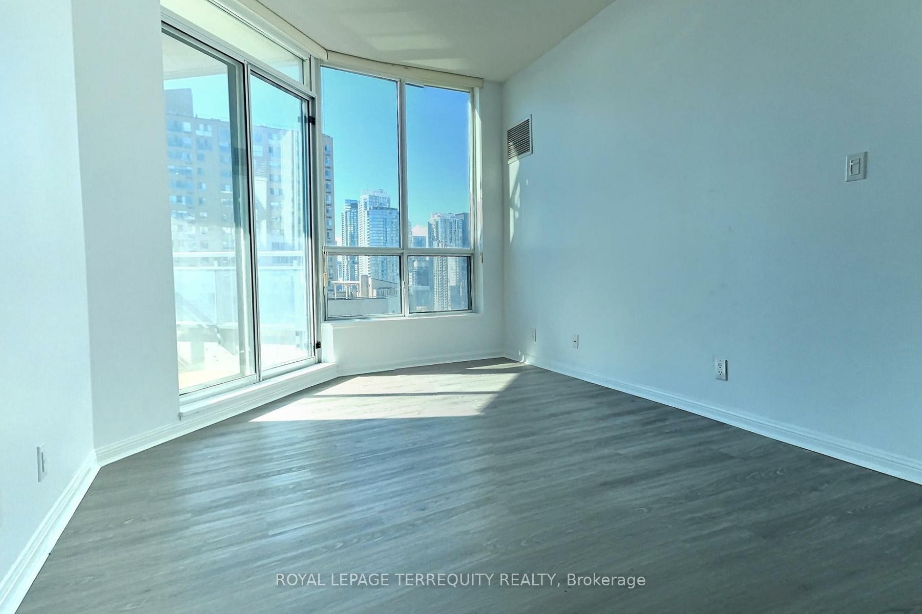 









230


Queens

Quay West, 2322,
Toronto,




ON
M5J 2Y7

