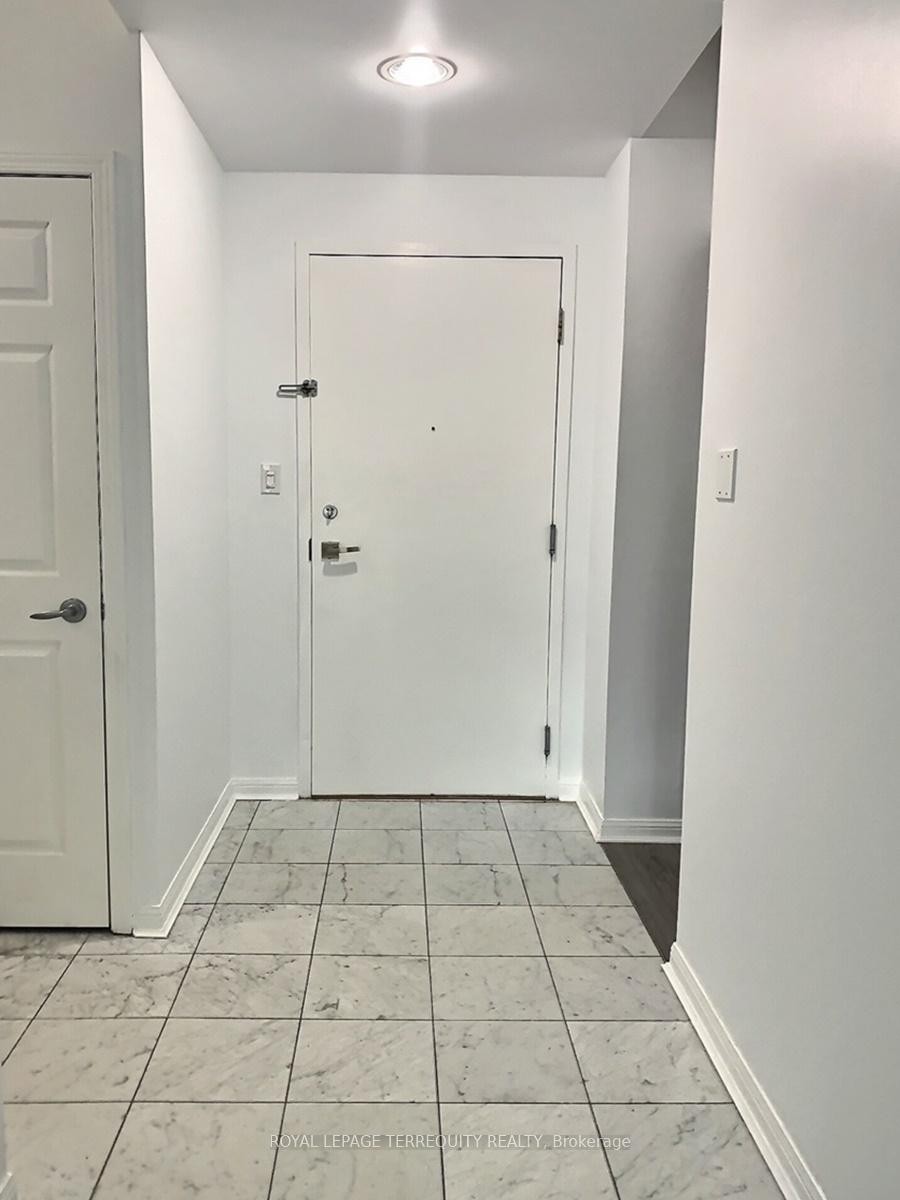 









230


Queens

Quay West, 2322,
Toronto,




ON
M5J 2Y7

