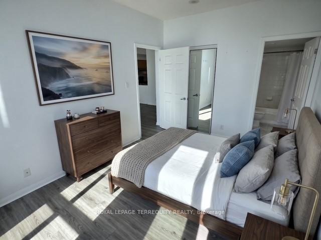 









230


Queens

Quay West, 2322,
Toronto,




ON
M5J 2Y7

