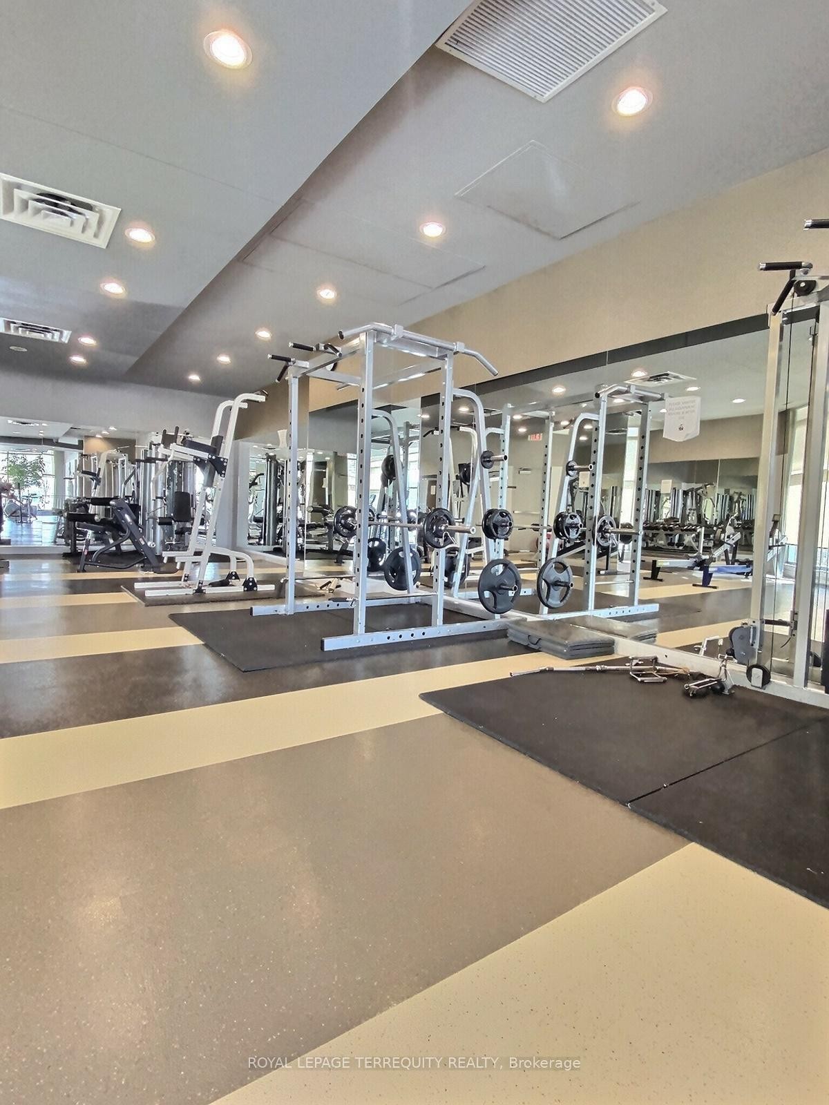 









230


Queens

Quay West, 2322,
Toronto,




ON
M5J 2Y7

