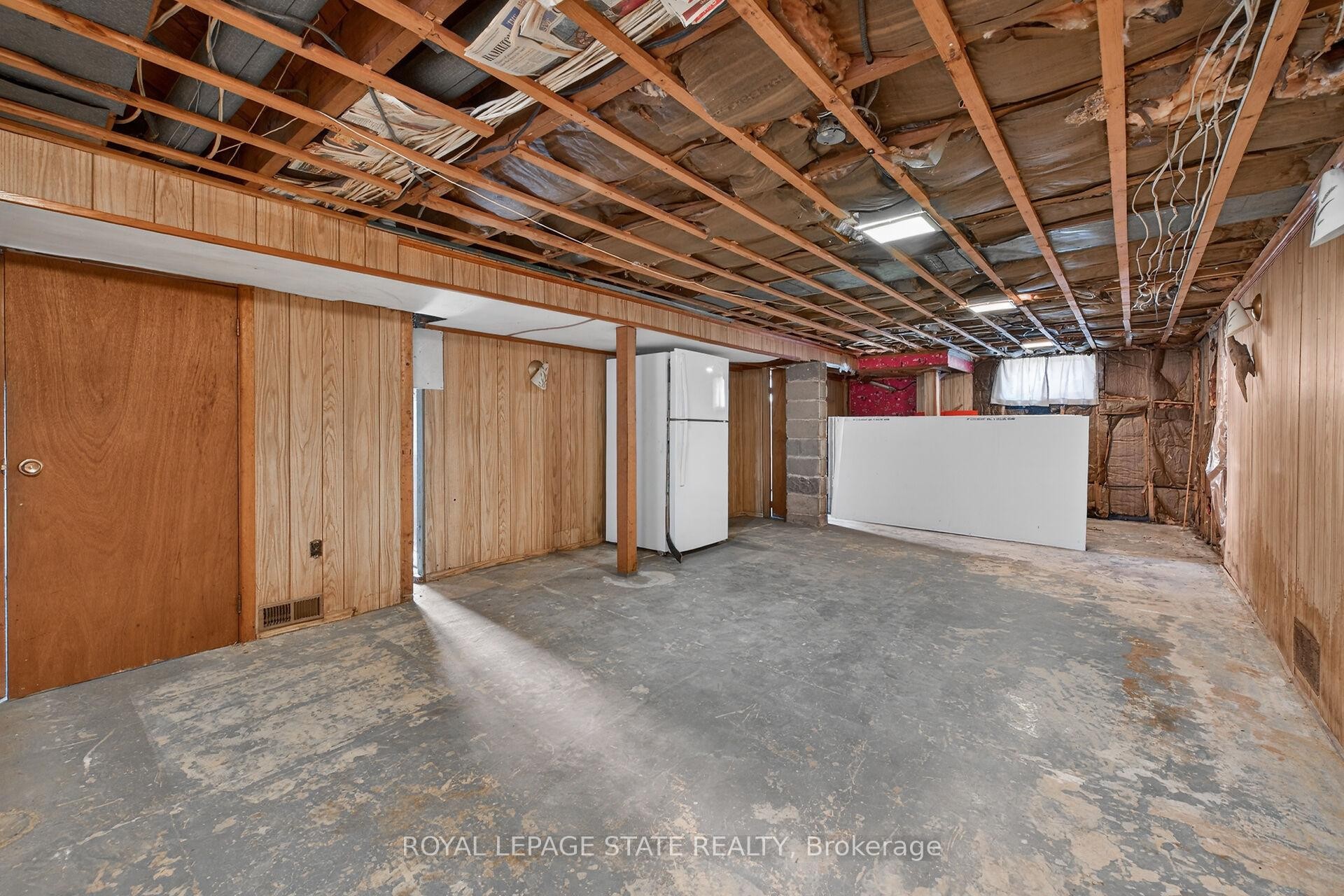 









227


West 19th

Street,
Hamilton,




ON
L9C 4J3

