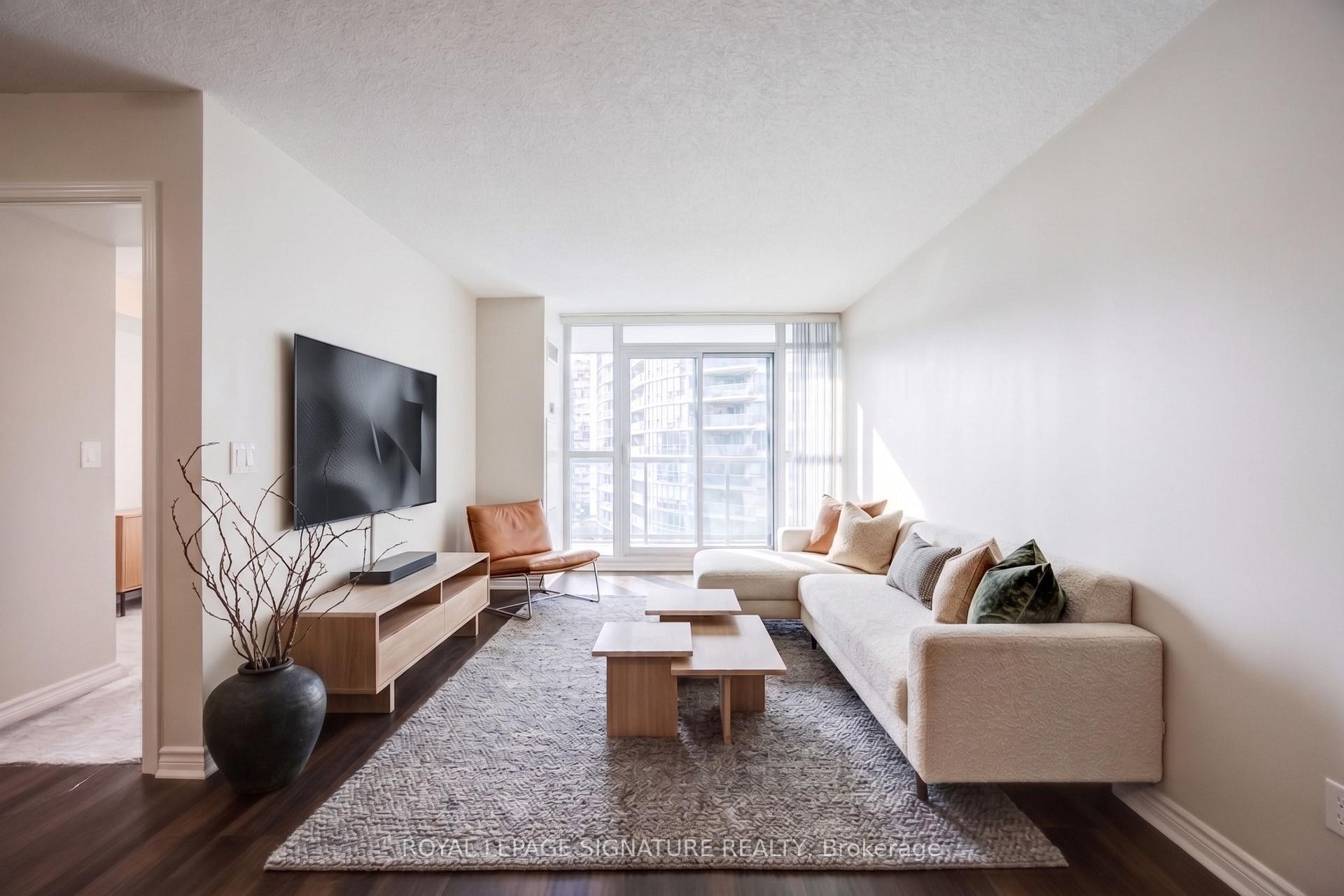 









19


Grand Trunk

Crescent, 2103,
Toronto,




ON
M5J 3A3

