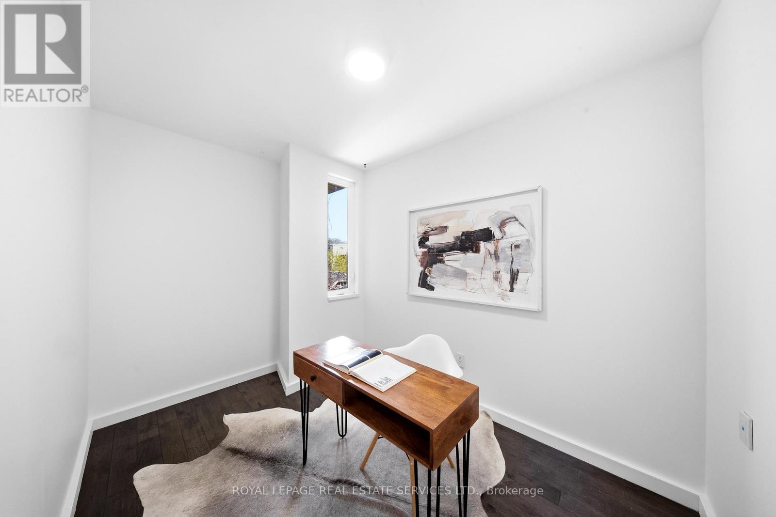 












267 CHRISTIE STREET

,
Toronto,




Ontario
M6G3B9

