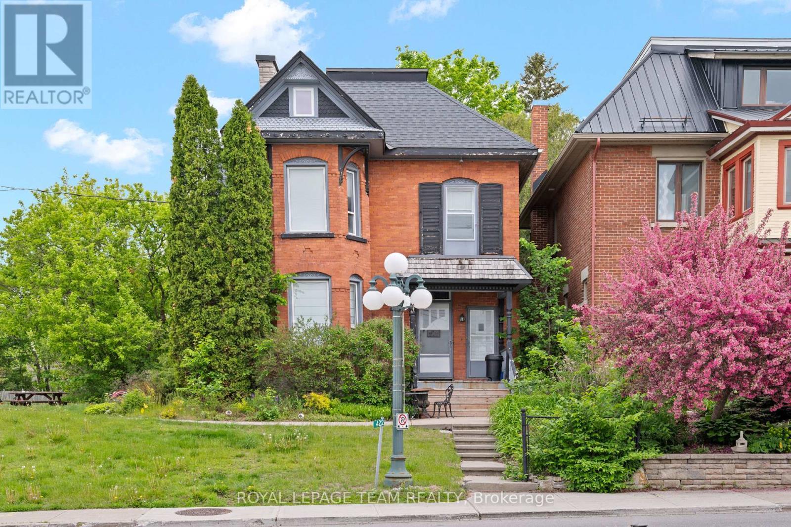 












422 DONALD B MUNRO DRIVE

,
Ottawa,




Ontario
K0A1L0

