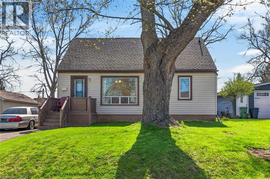 












227 WEST 19TH Street

,
Hamilton,




Ontario
L9C4J3

