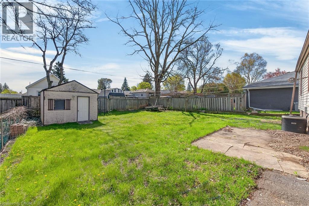 












227 WEST 19TH Street

,
Hamilton,




Ontario
L9C4J3

