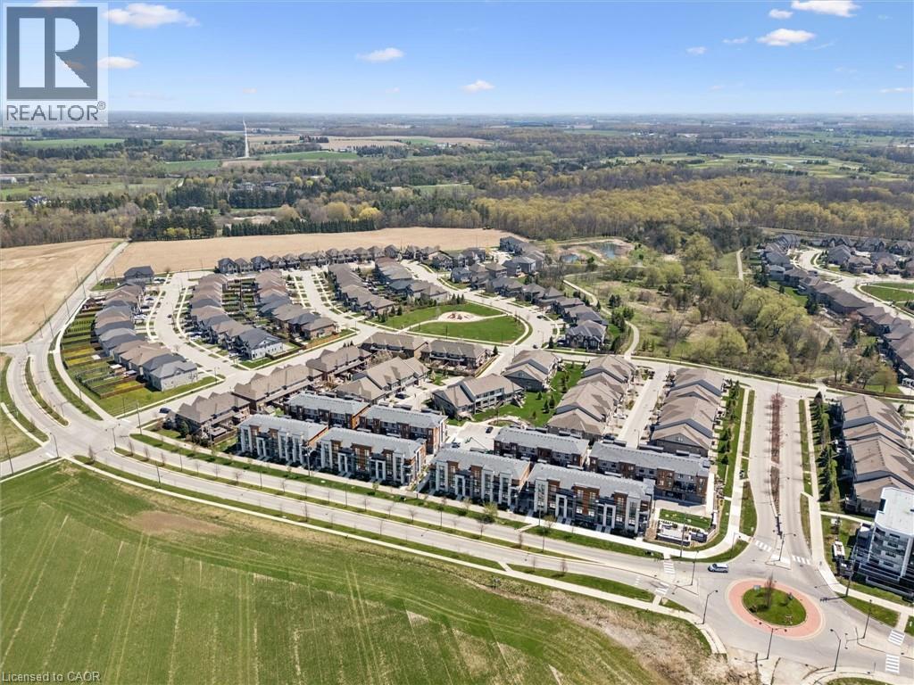












271 GREY SILO Road Unit# 42

,
Waterloo,




Ontario
N2K0E9

