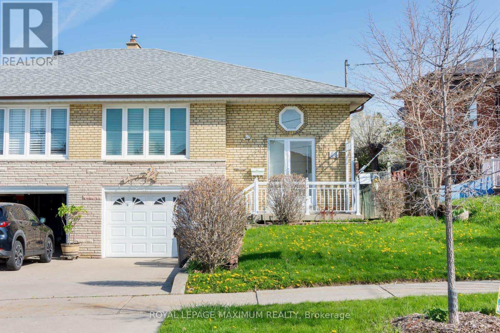 












44 FALLINGDALE CRESCENT

,
Toronto,




Ontario
M3J1C5

