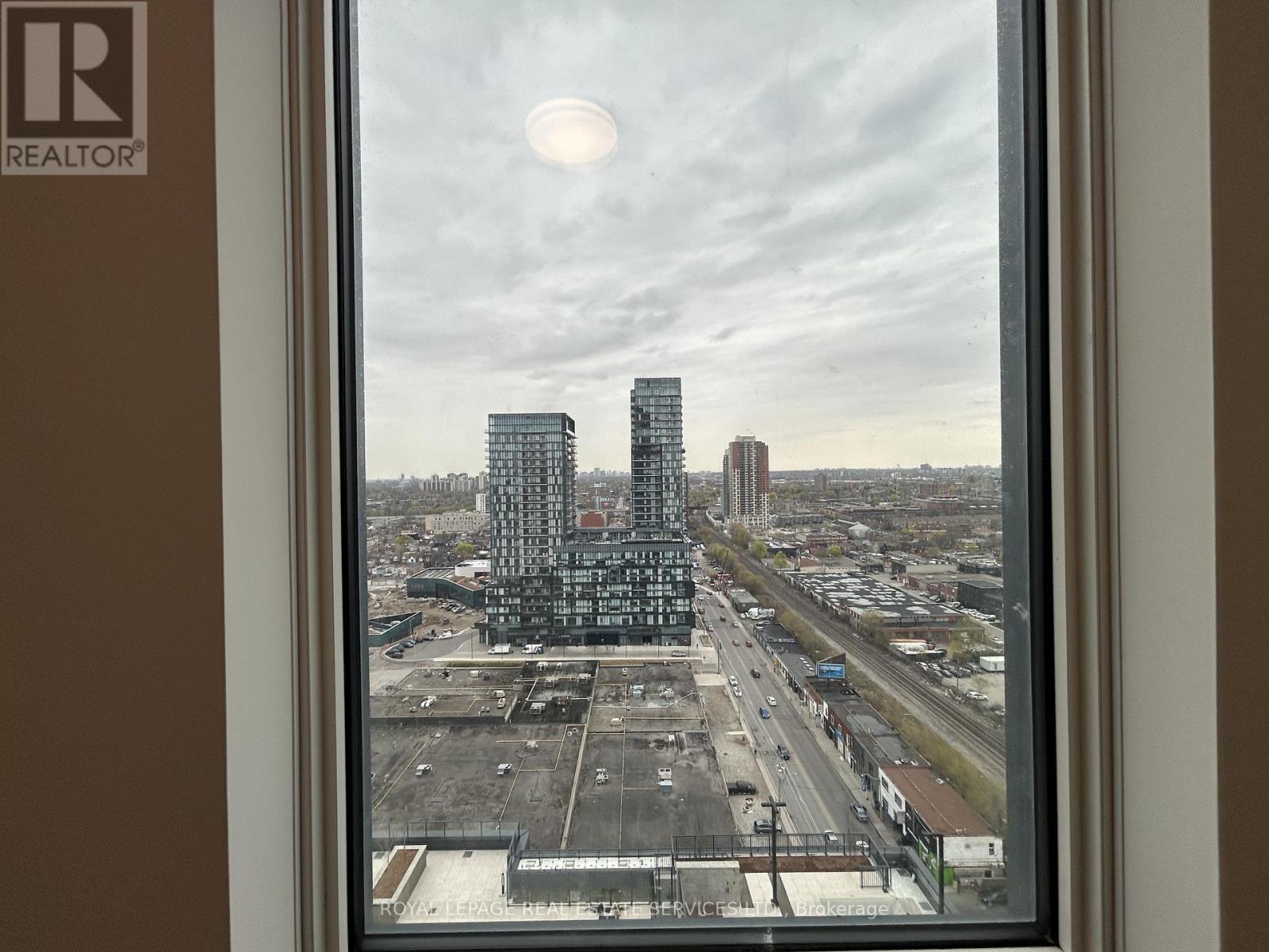 












1811 - 1185 DUPONT STREET

,
Toronto,




Ontario
M6H0G5

