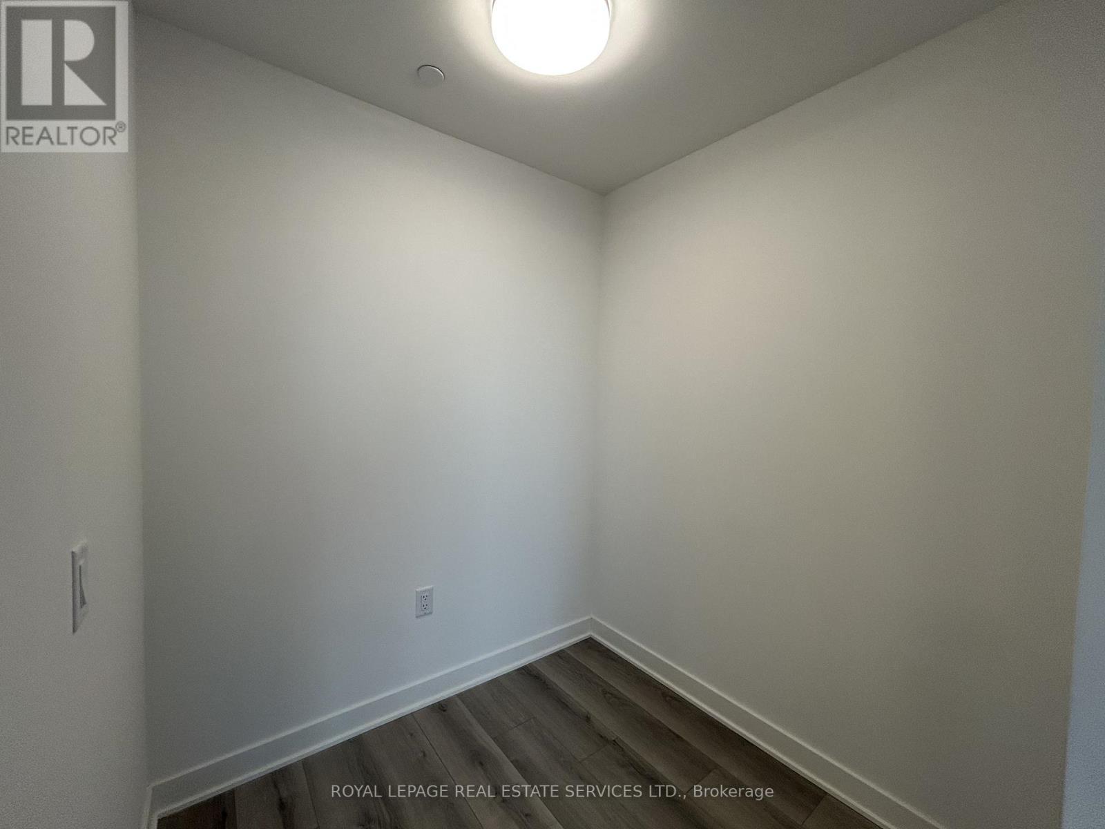 












1811 - 1185 DUPONT STREET

,
Toronto,




Ontario
M6H0G5

