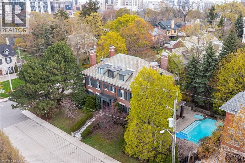 












5 UNDERCLIFFE Avenue

,
Hamilton,




Ontario
L8P3G9

