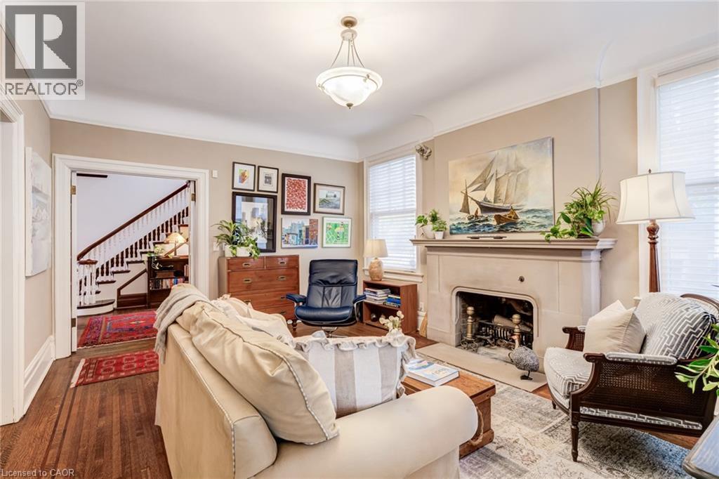 












5 UNDERCLIFFE Avenue

,
Hamilton,




Ontario
L8P3G9

