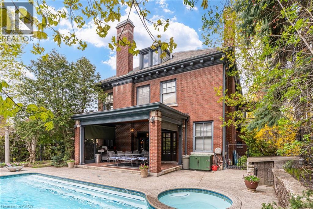 












5 UNDERCLIFFE Avenue

,
Hamilton,




Ontario
L8P3G9

