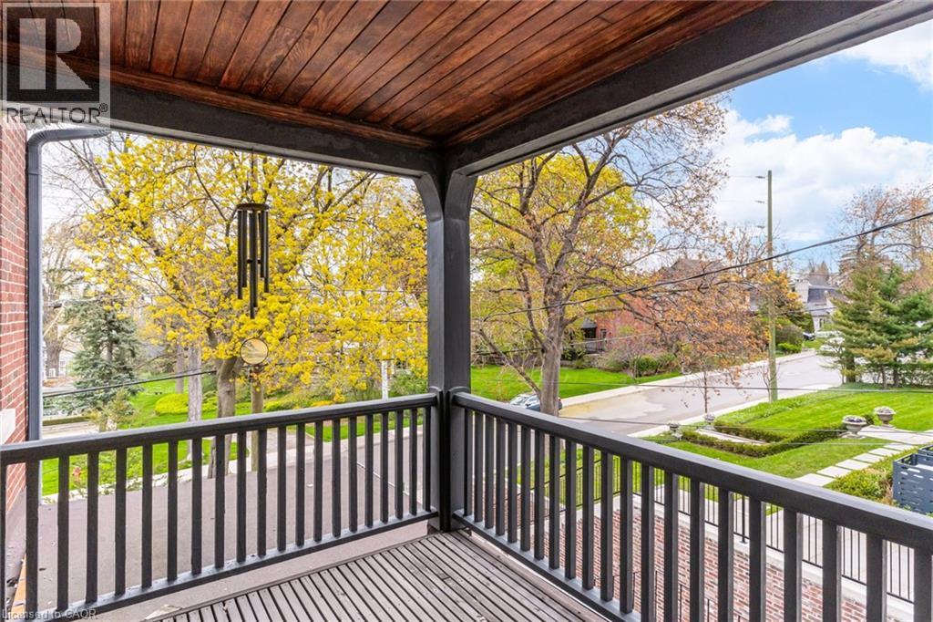 












5 UNDERCLIFFE Avenue

,
Hamilton,




Ontario
L8P3G9

